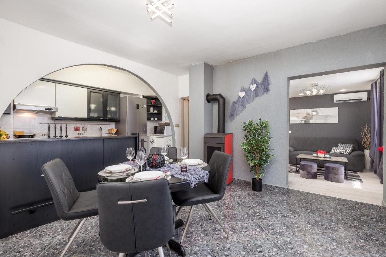 Villa Summer Oasis Dobrinj Eksteriør bilde